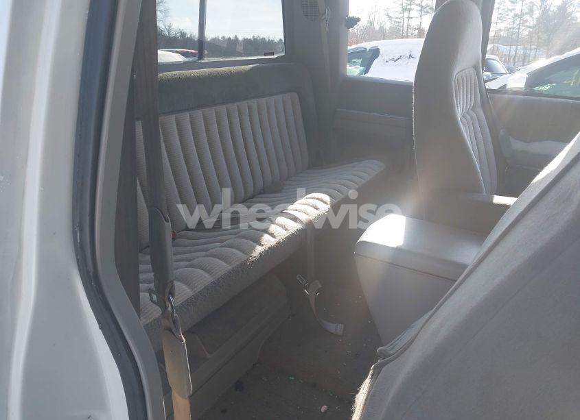 Photo 8 of 1994 Chevrolet Gmt-400 K1500 (VIN 1GCEK19K9RE274744)