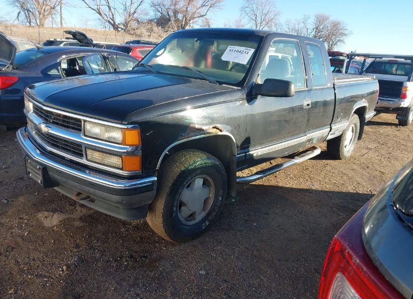 Photo 2 of 1998 Chevrolet K1500 FLEETSIDE (VIN 1GCEK19M1WE207021)