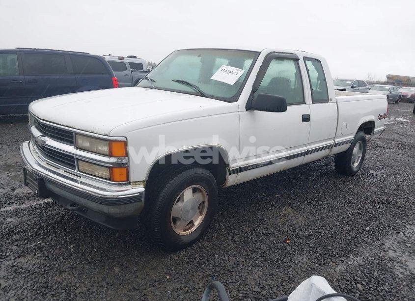 Photo 2 of 1998 Chevrolet K1500 FLEETSIDE (VIN 1GCEK19M7WE149190)