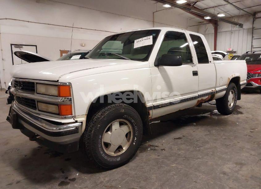 Photo 2 of 1998 Chevrolet K1500 FLEETSIDE (VIN 1GCEK19M9WR157994)