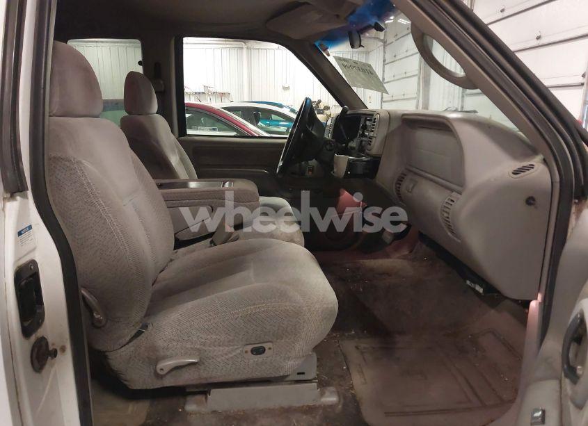 Photo 5 of 1998 Chevrolet K1500 FLEETSIDE (VIN 1GCEK19M9WR157994)