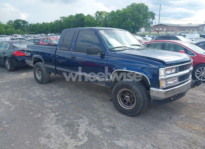 1998 Chevrolet K1500 FLEETSIDE (VIN 1GCEK19R0WE203411) main photo