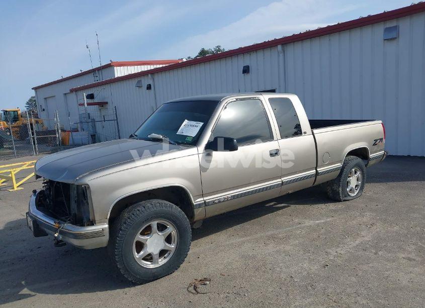 Photo 2 of 1999 Chevrolet K1500 LS (VIN 1GCEK19R0XR114609)