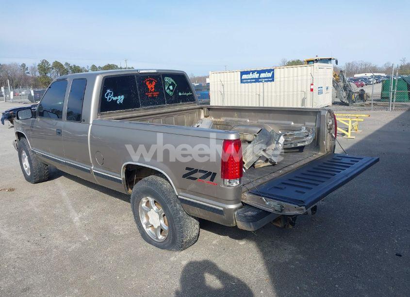 Photo 3 of 1999 Chevrolet K1500 LS (VIN 1GCEK19R0XR114609)