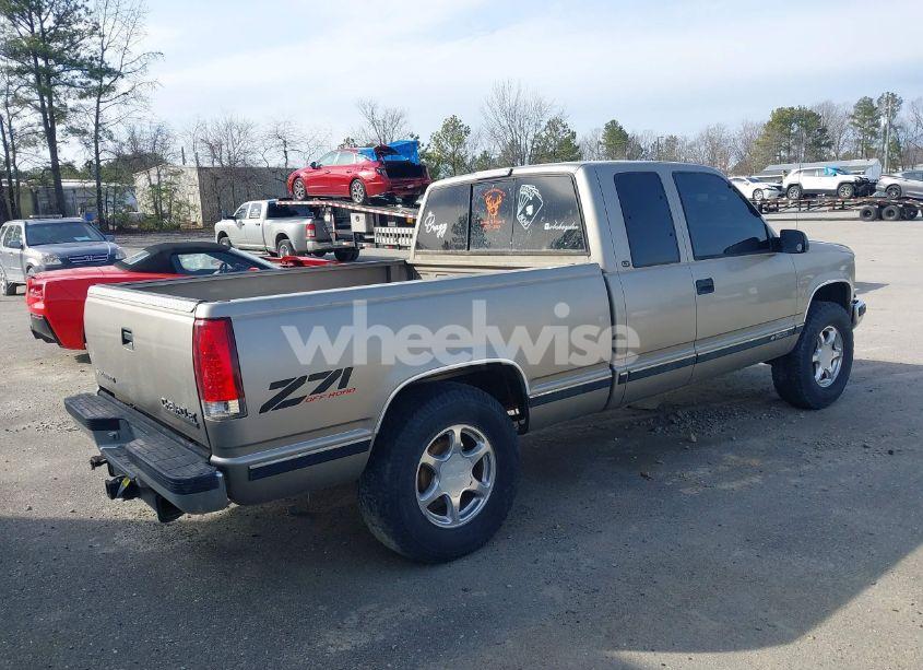 Photo 4 of 1999 Chevrolet K1500 LS (VIN 1GCEK19R0XR114609)