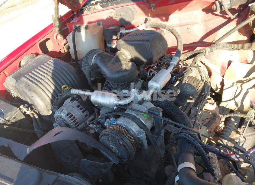 Photo 10 of 1996 Chevrolet Gmt-400 K1500 (VIN 1GCEK19R2TE153378)