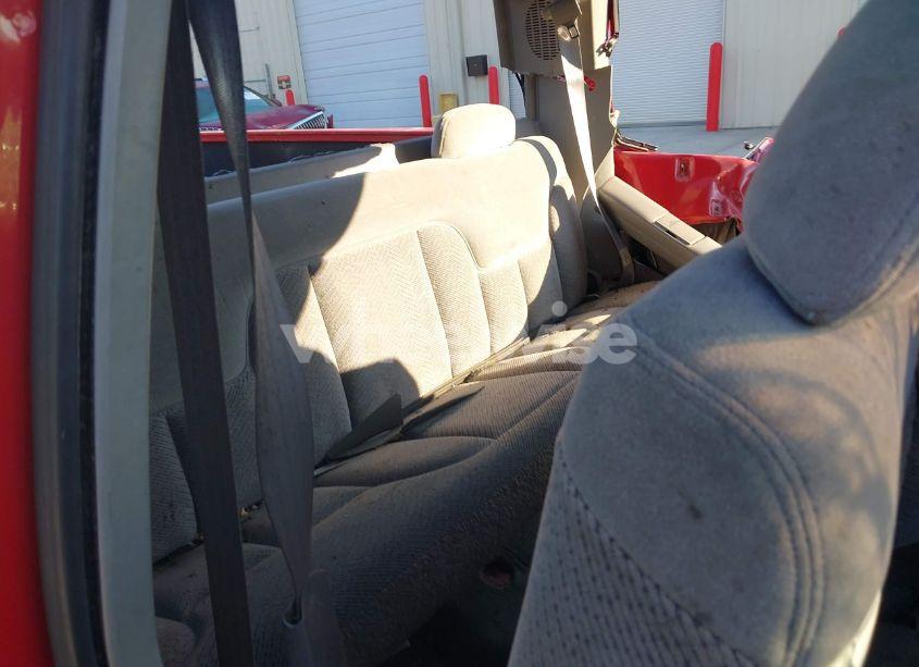 Photo 8 of 1996 Chevrolet Gmt-400 K1500 (VIN 1GCEK19R2TE153378)