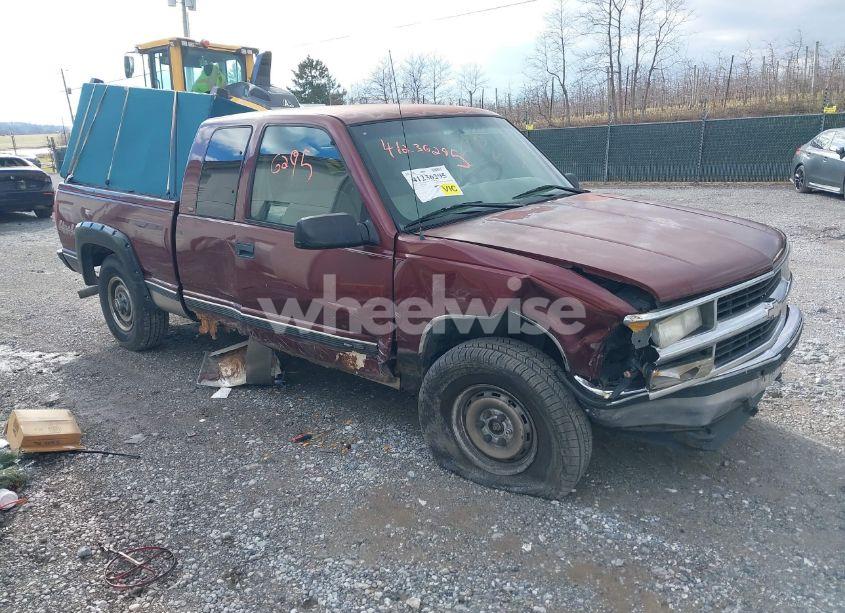 1998 Chevrolet K1500 FLEETSIDE (VIN 1GCEK19R4WE161812) main photo