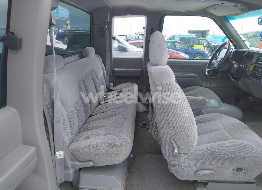 Photo 8 of 1998 Chevrolet K1500 FLEETSIDE (VIN 1GCEK19R4WR149359)