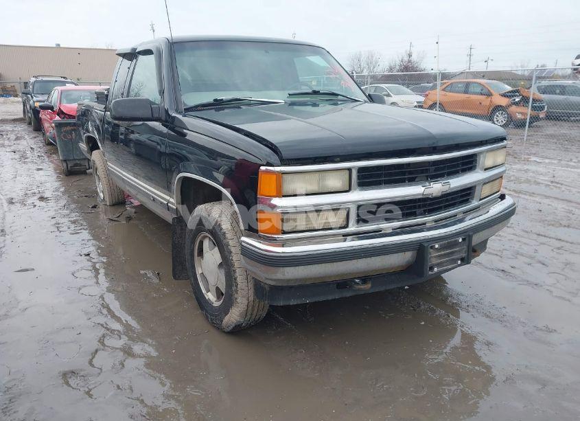 1999 Chevrolet K1500 LS (VIN 1GCEK19R4XR105881) main photo