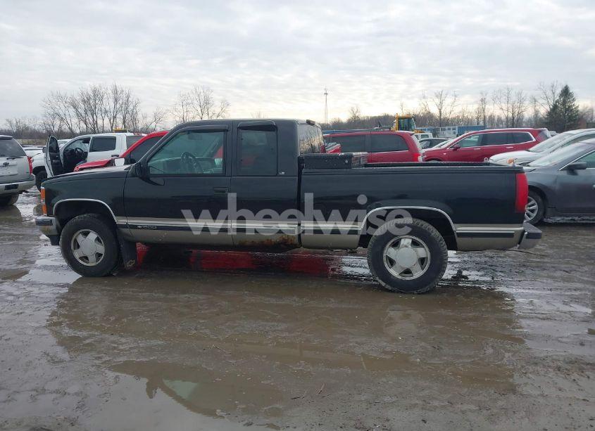 Photo 14 of 1999 Chevrolet K1500 LS (VIN 1GCEK19R4XR105881)
