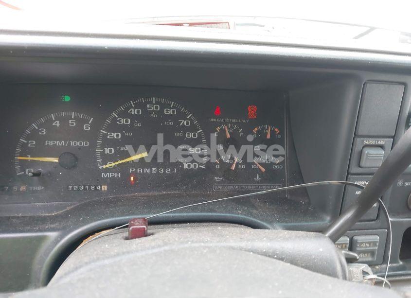 Photo 15 of 1999 Chevrolet K1500 LS (VIN 1GCEK19R4XR105881)