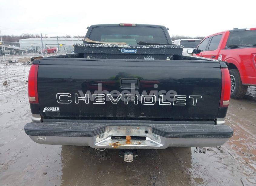 Photo 16 of 1999 Chevrolet K1500 LS (VIN 1GCEK19R4XR105881)