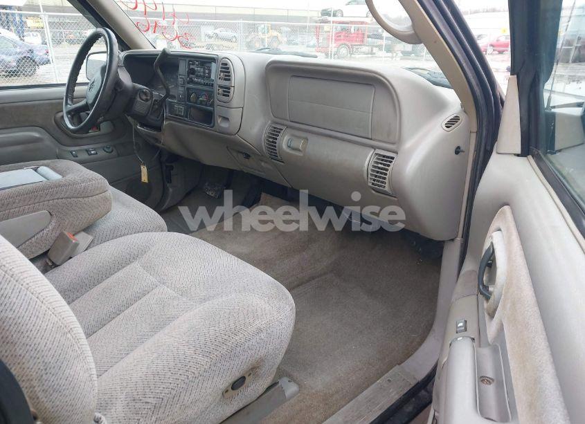 Photo 5 of 1999 Chevrolet K1500 LS (VIN 1GCEK19R4XR105881)