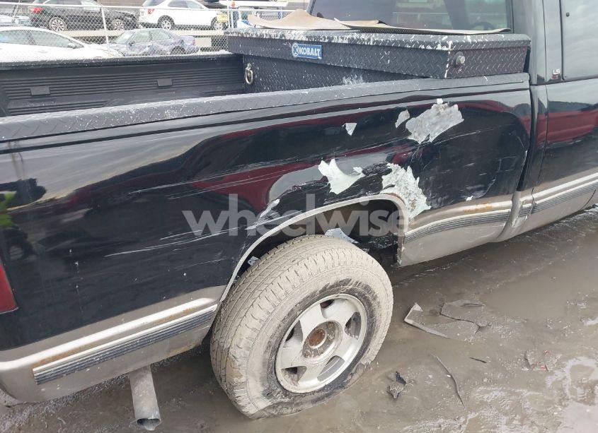 Photo 6 of 1999 Chevrolet K1500 LS (VIN 1GCEK19R4XR105881)