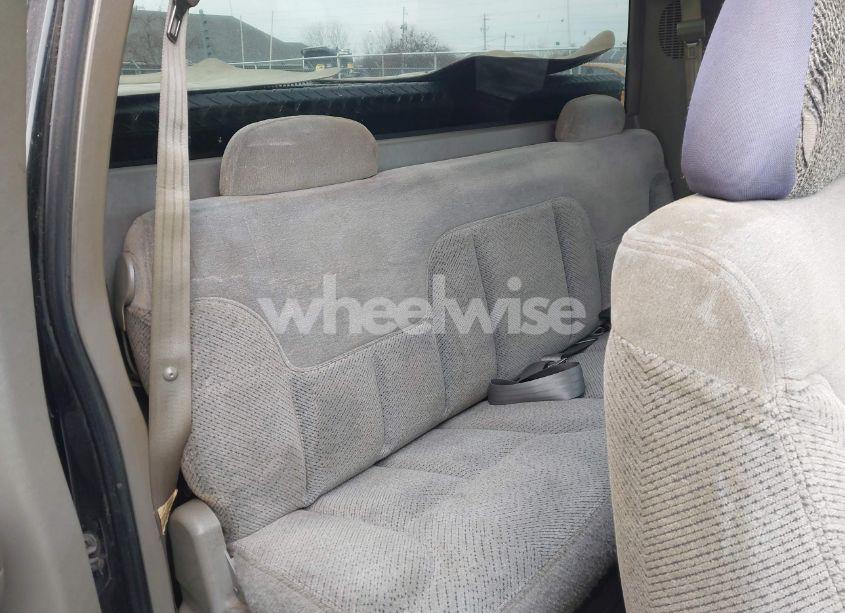 Photo 8 of 1999 Chevrolet K1500 LS (VIN 1GCEK19R4XR105881)