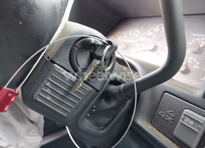 Photo 11 of 1998 Chevrolet K1500 FLEETSIDE (VIN 1GCEK19R6WE124891)