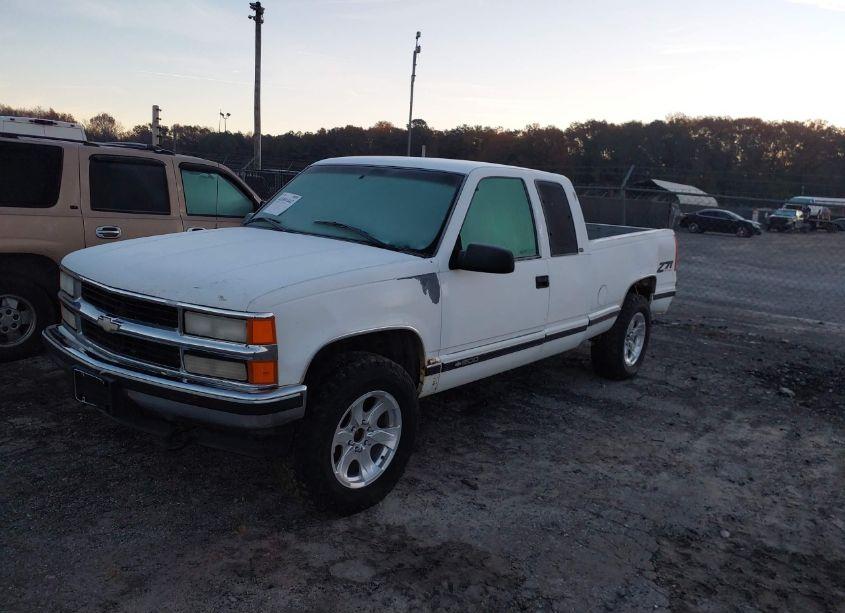 Photo 2 of 1998 Chevrolet K1500 FLEETSIDE (VIN 1GCEK19R6WR129792)