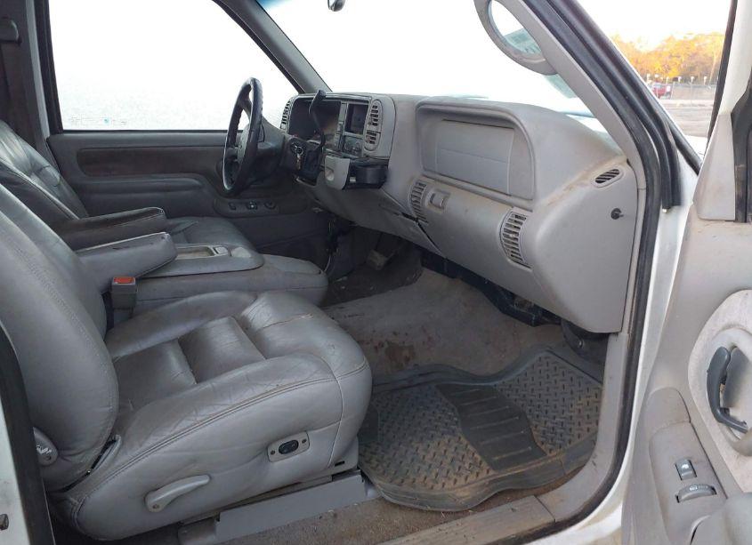 Photo 5 of 1998 Chevrolet K1500 FLEETSIDE (VIN 1GCEK19R6WR129792)