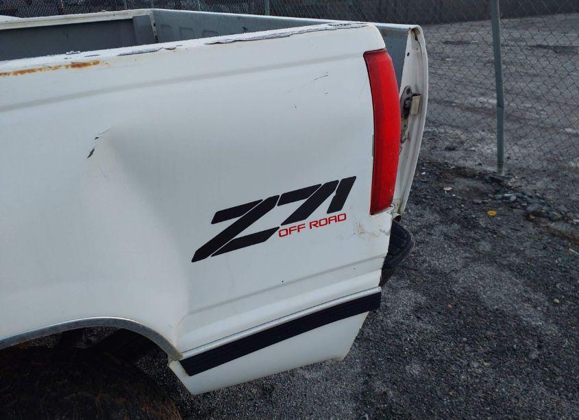 Photo 6 of 1998 Chevrolet K1500 FLEETSIDE (VIN 1GCEK19R6WR129792)