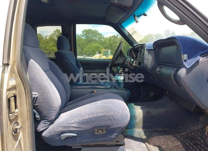 Photo 5 of 1998 Chevrolet K1500 FLEETSIDE (VIN 1GCEK19R6WR131980)