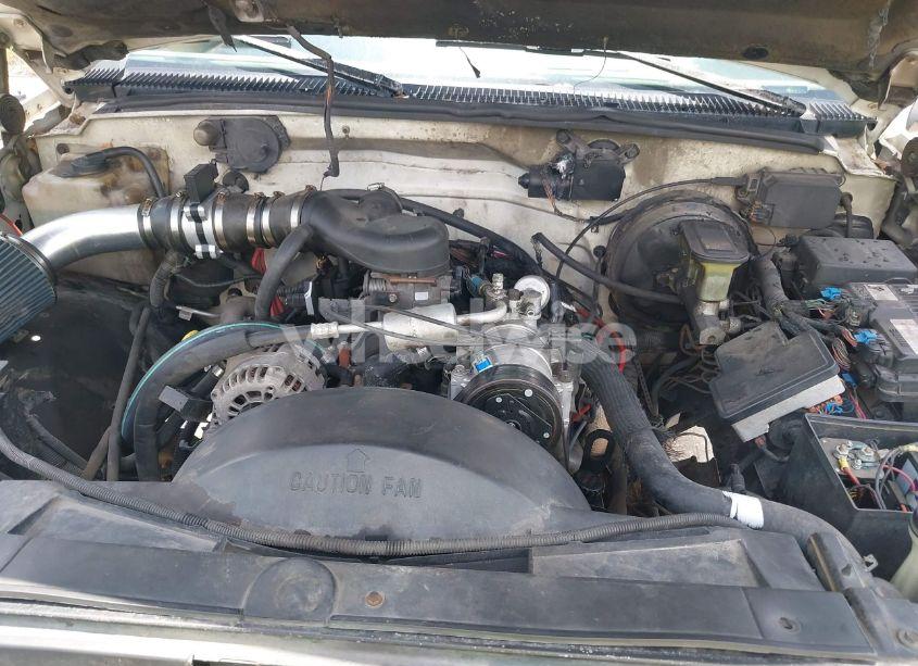 Photo 10 of 1996 Chevrolet Gmt-400 K1500 (VIN 1GCEK19R7TE210173)