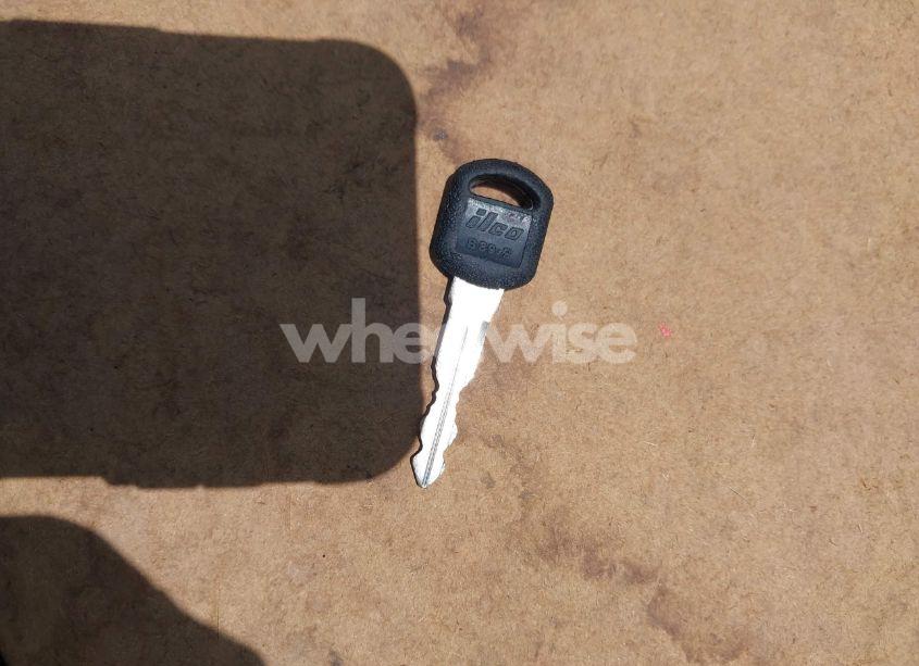 Photo 11 of 1996 Chevrolet Gmt-400 K1500 (VIN 1GCEK19R7TE210173)