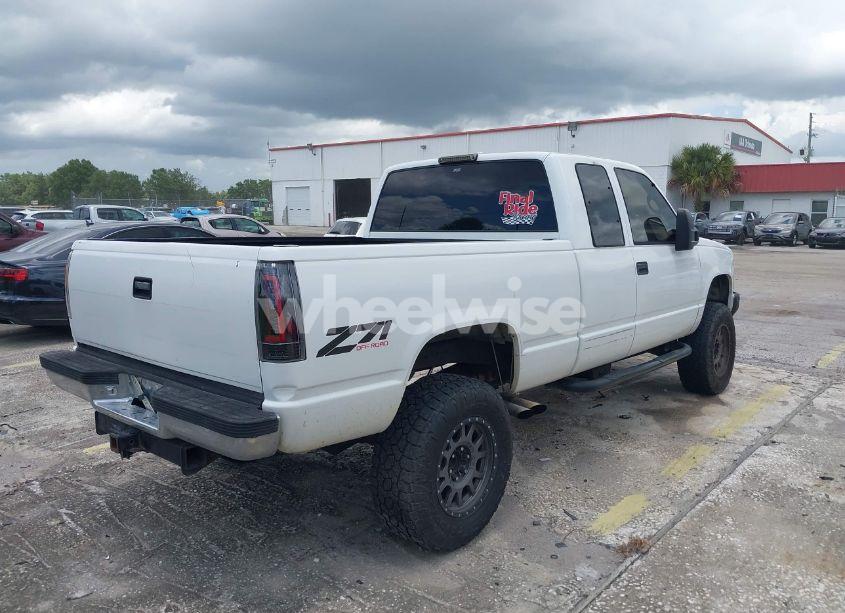 Photo 4 of 1996 Chevrolet Gmt-400 K1500 (VIN 1GCEK19R7TE210173)