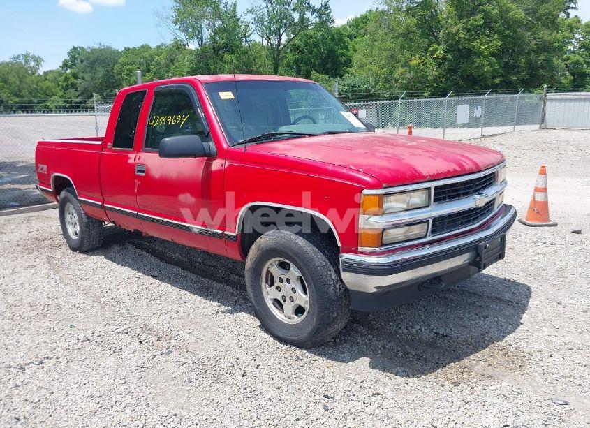 1996 Chevrolet Gmt-400 K1500 (VIN 1GCEK19R7TE224574) main photo