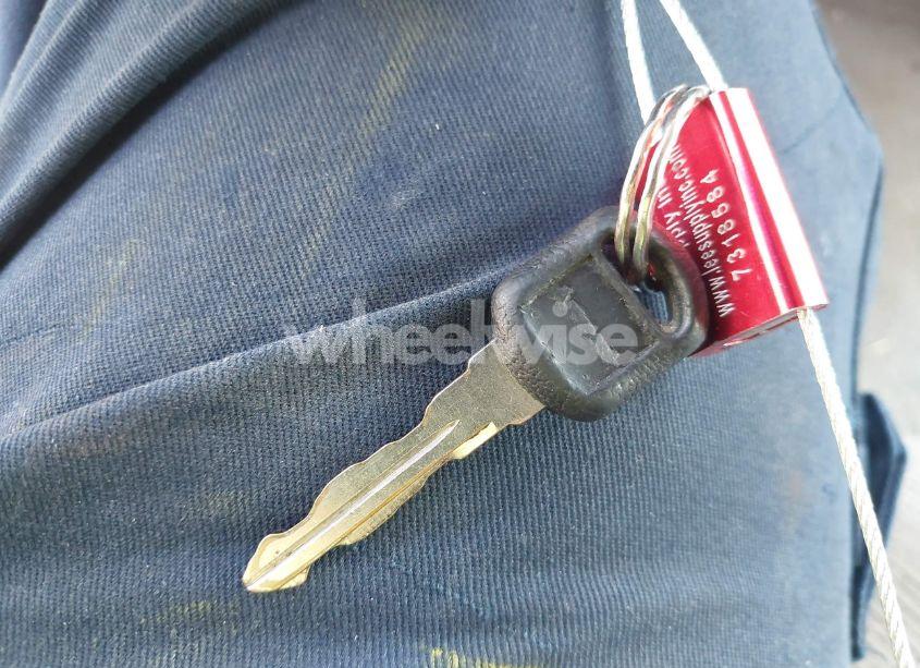 Photo 11 of 1996 Chevrolet Gmt-400 K1500 (VIN 1GCEK19R7TE224574)