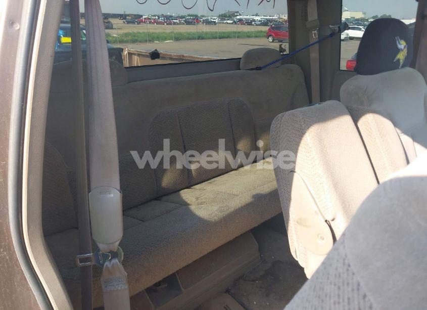 Photo 8 of 1996 Chevrolet Gmt-400 K1500 (VIN 1GCEK19R8TE260113)