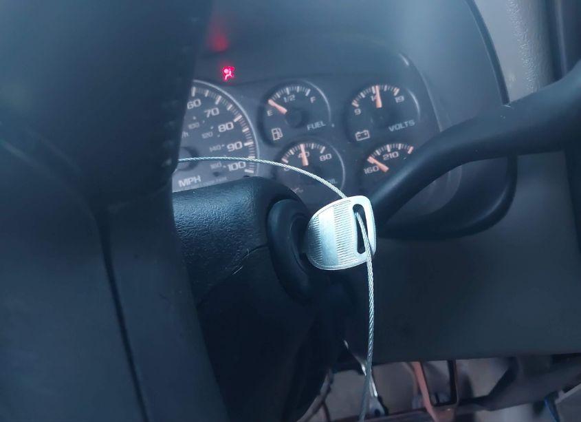 Photo 11 of 2002 Chevrolet Silverado 1500 LT (VIN 1GCEK19T02E290829)