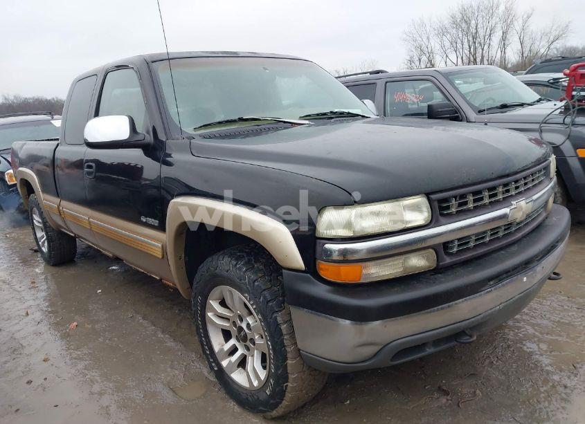 1999 Chevrolet Silverado 1500 LS (VIN 1GCEK19T0XE115892) main photo