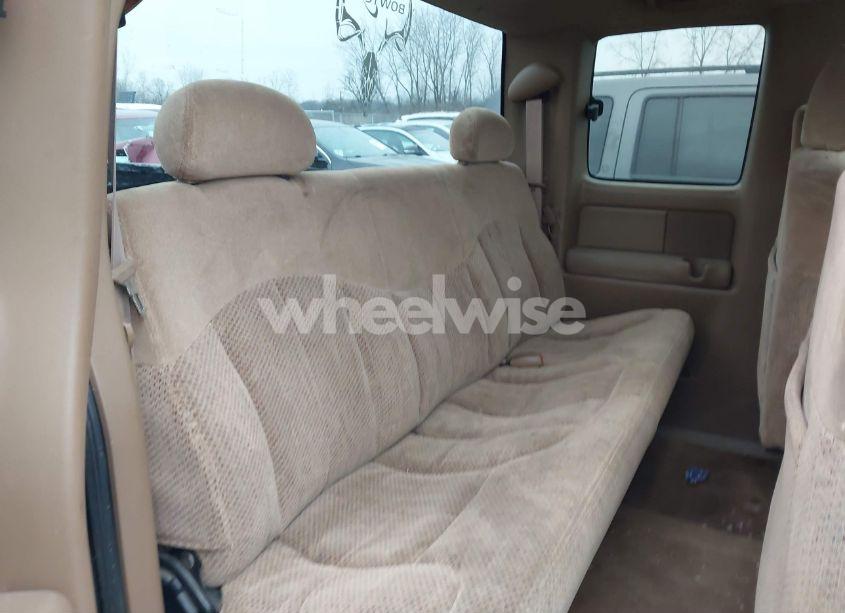 Photo 8 of 1999 Chevrolet Silverado 1500 LS (VIN 1GCEK19T0XE115892)