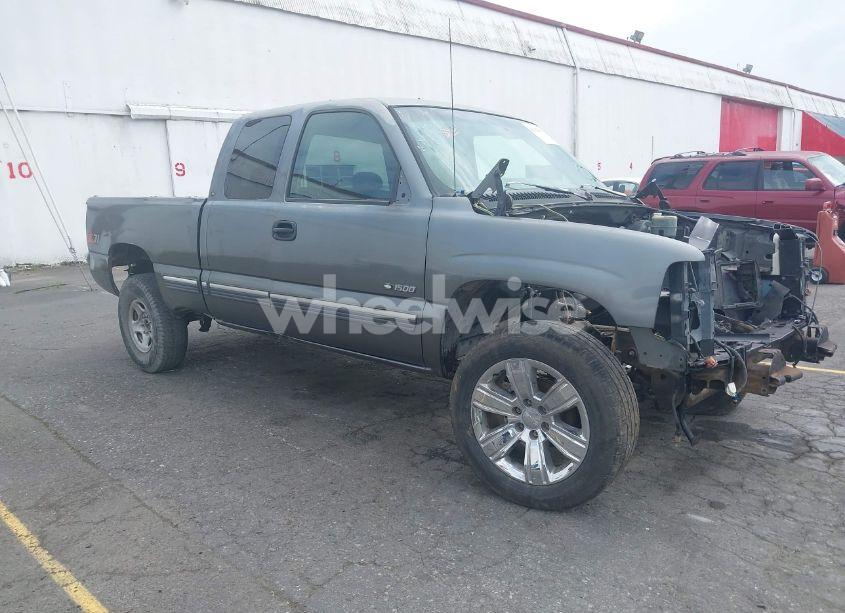 2000 Chevrolet Silverado 1500 LS (VIN 1GCEK19T0YE179352) main photo
