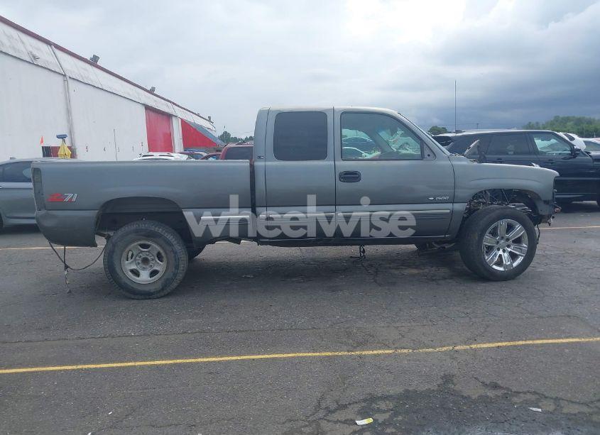 Photo 13 of 2000 Chevrolet Silverado 1500 LS (VIN 1GCEK19T0YE179352)
