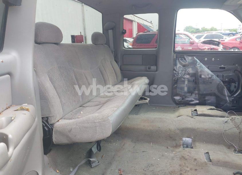 Photo 8 of 2000 Chevrolet Silverado 1500 LS (VIN 1GCEK19T0YE179352)