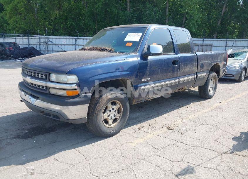 Photo 2 of 2000 Chevrolet Silverado 1500 LS (VIN 1GCEK19T0YE388896)