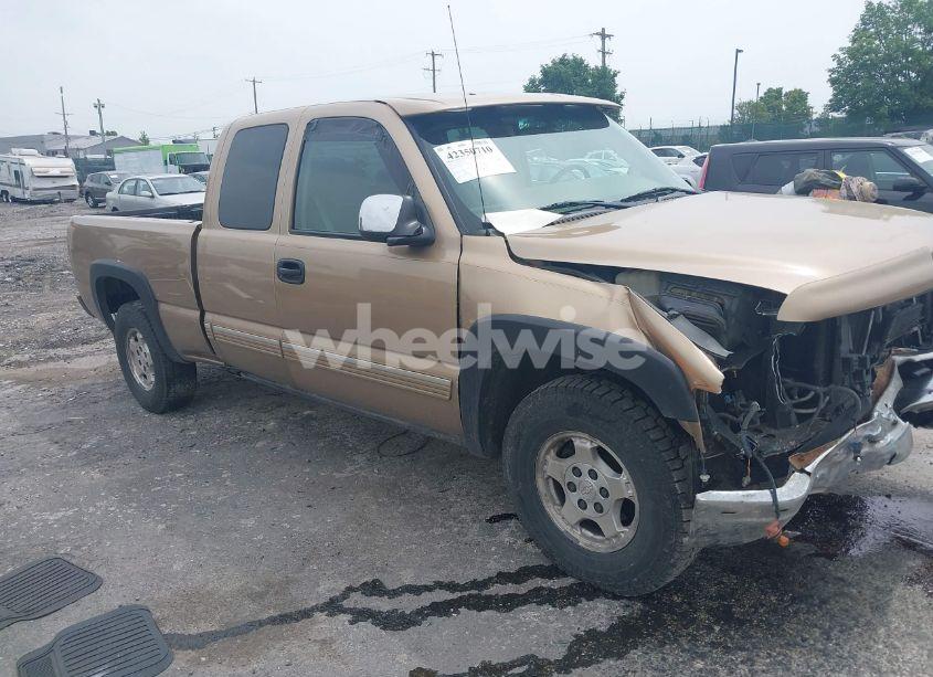 2001 Chevrolet Silverado 1500 LS (VIN 1GCEK19T11E147841) main photo
