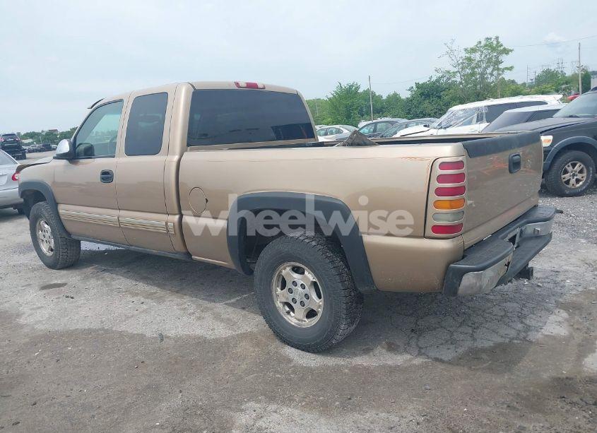 Photo 3 of 2001 Chevrolet Silverado 1500 LS (VIN 1GCEK19T11E147841)