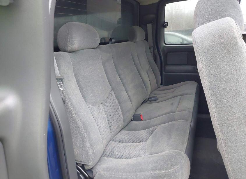 Photo 8 of 2003 Chevrolet Silverado 1500 LS (VIN 1GCEK19T13E147289)