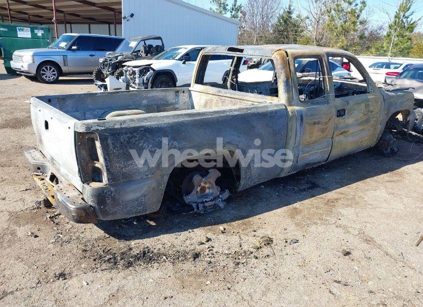 Photo 4 of 2003 Chevrolet Silverado 1500 LS (VIN 1GCEK19T13E180339)