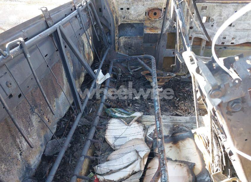 Photo 8 of 2003 Chevrolet Silverado 1500 LS (VIN 1GCEK19T13E180339)