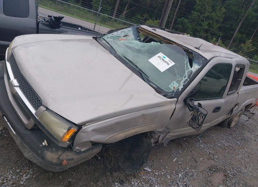 Photo 2 of 2005 Chevrolet Silverado 1500 LT (VIN 1GCEK19T15E201080)