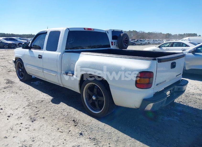 Photo 3 of 2005 Chevrolet Silverado 1500 LS (VIN 1GCEK19T15Z209544)