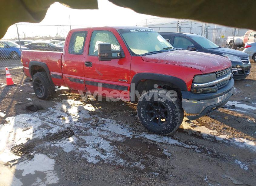 2000 Chevrolet Silverado 1500 LS (VIN 1GCEK19T1YE270422) main photo