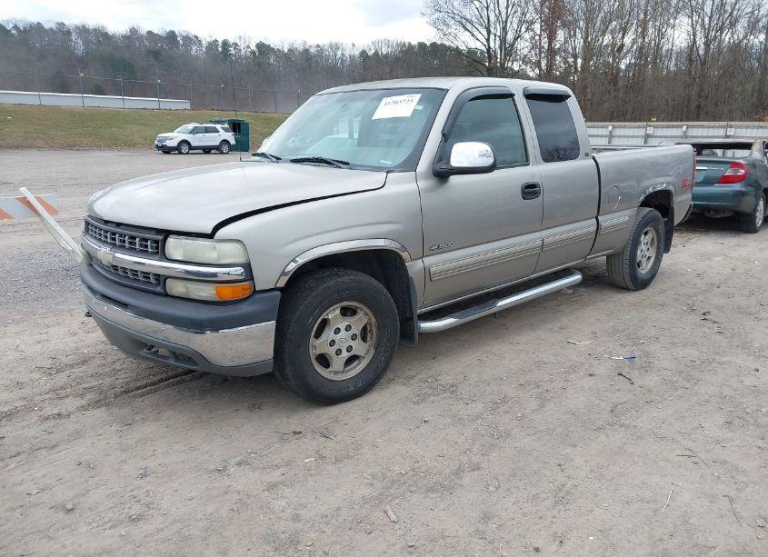 Photo 2 of 2000 Chevrolet Silverado 1500 LT (VIN 1GCEK19T1YE284918)