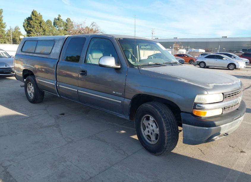 2000 Chevrolet Silverado 1500 LS (VIN 1GCEK19T1YE306612) main photo