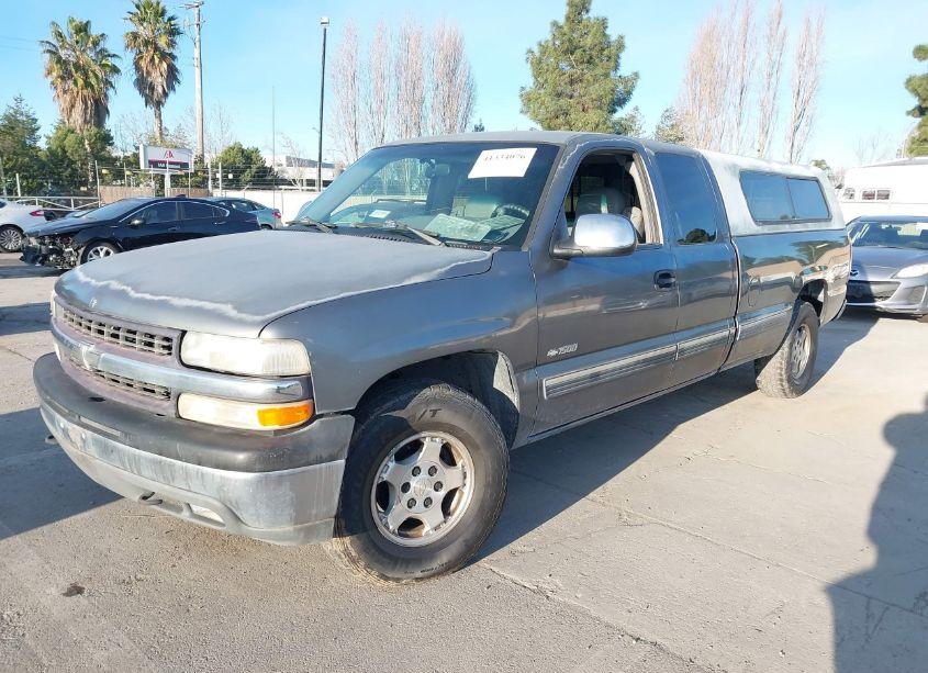Photo 2 of 2000 Chevrolet Silverado 1500 LS (VIN 1GCEK19T1YE306612)