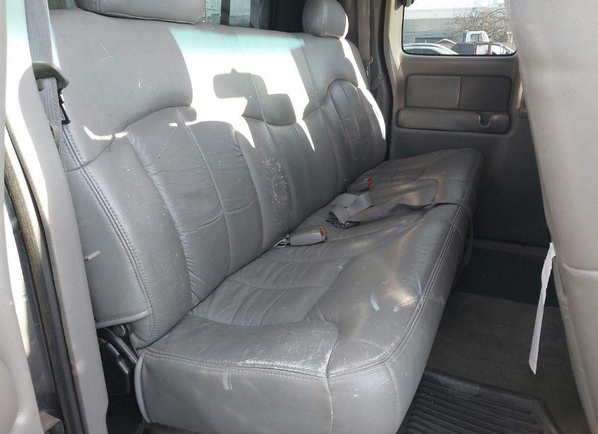 Photo 8 of 2000 Chevrolet Silverado 1500 LS (VIN 1GCEK19T1YE306612)